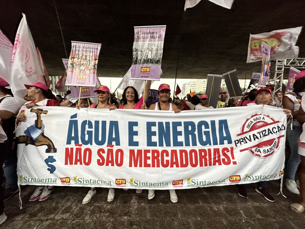 8M Mulheres ocupam paulista e dizem não à privatização da Sabesp